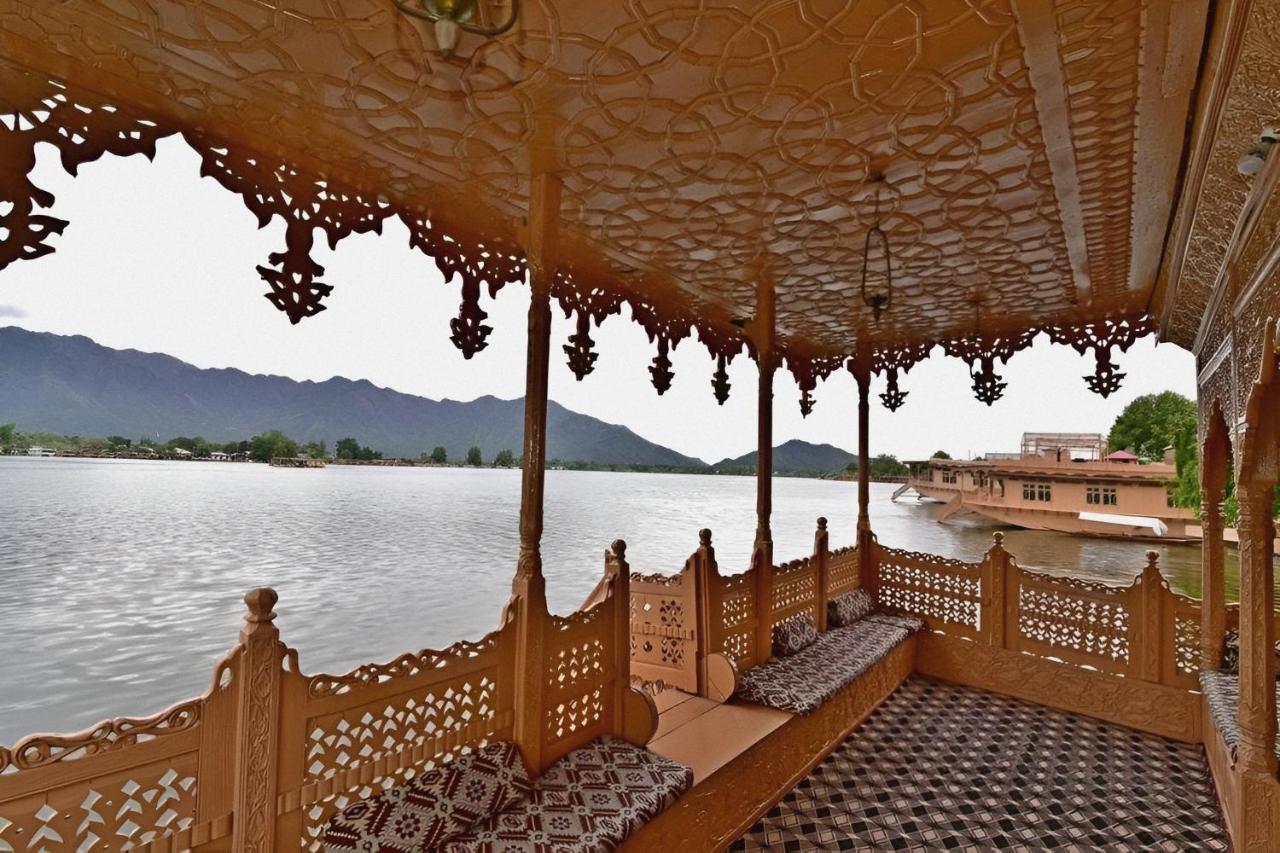 Green Heritage Group Of Houseboats Сринагар Экстерьер фото