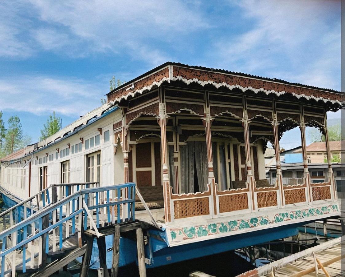 Green Heritage Group Of Houseboats Сринагар Экстерьер фото