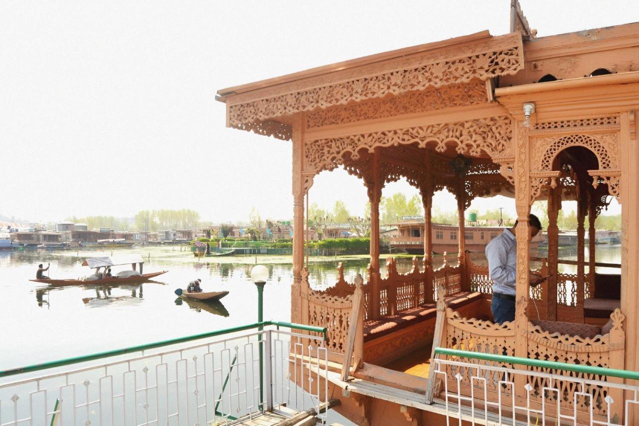 Green Heritage Group Of Houseboats Сринагар Экстерьер фото